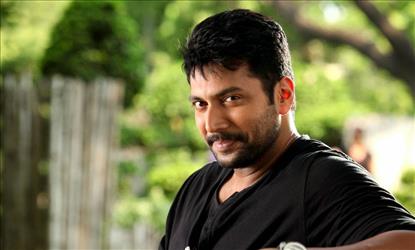 டிவிட்டரில் பிறந்தநாள் வாழ்த்துக்களை குவிக்கும் ஜெயம் ரவி 